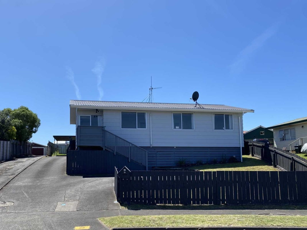 12 Karyn Street, Castlecliff, Whanganui - Carousel 2
