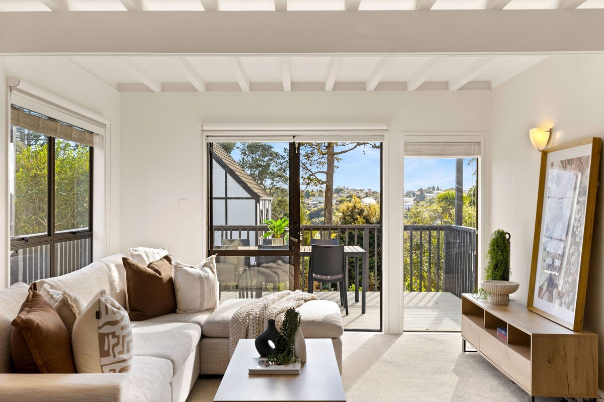 2/105 Carlisle Road, Torbay, Auckland - Carousel 1