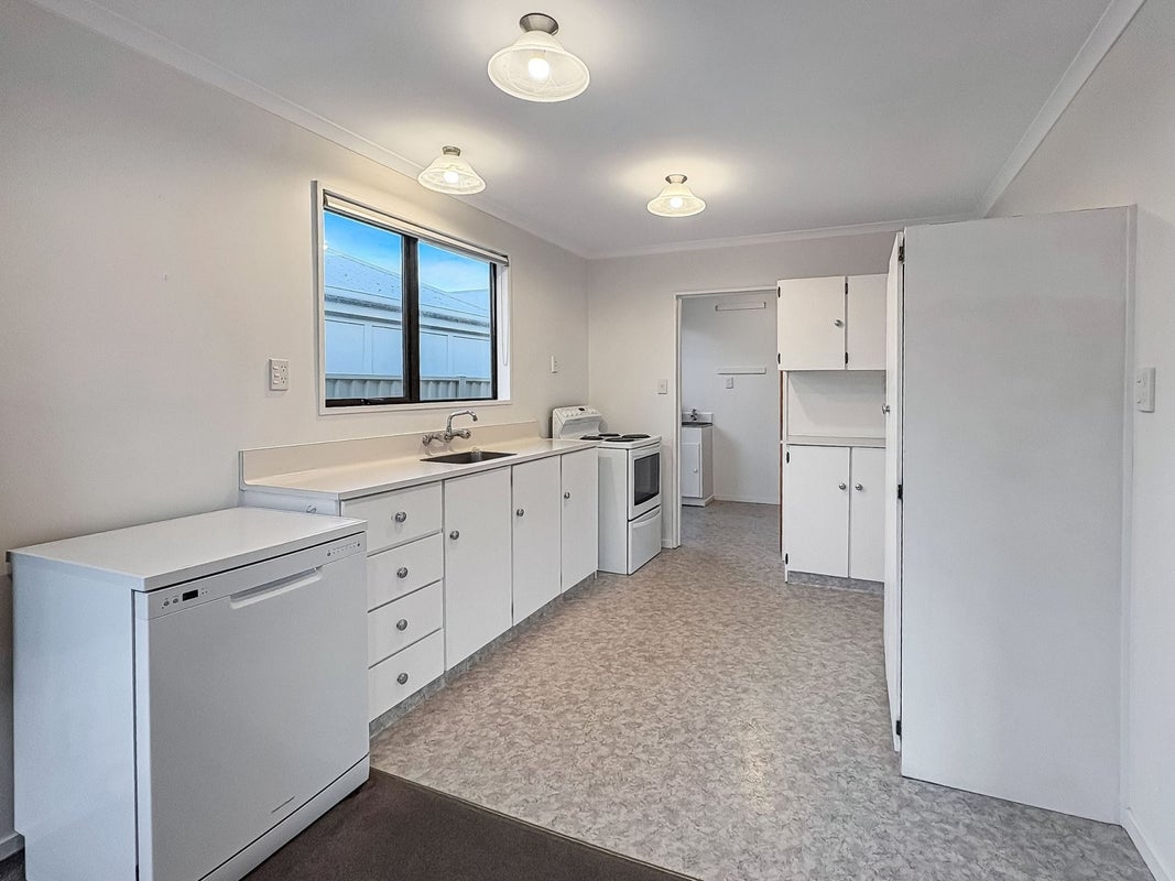 1/11 Sylvia Street, Parklands, Christchurch - Carousel 2