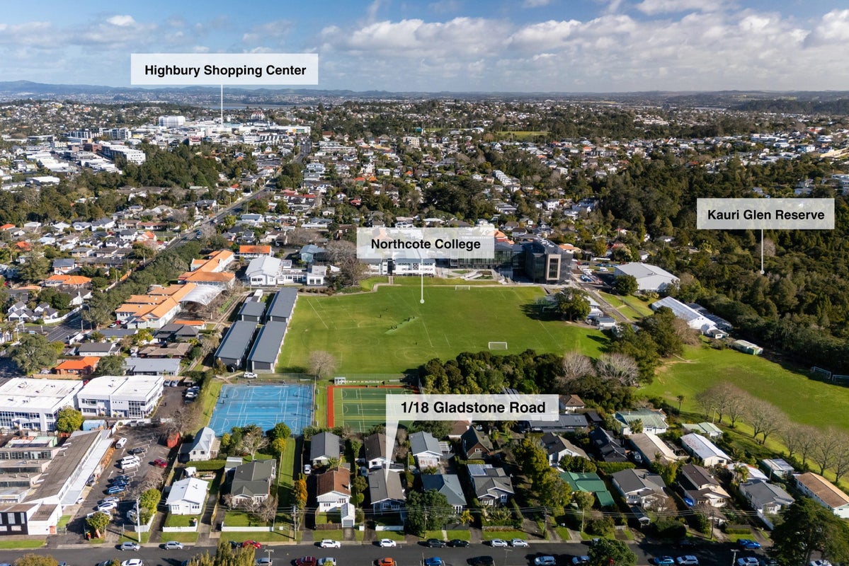 1/18 Gladstone Road, Northcote, Auckland - Carousel 28