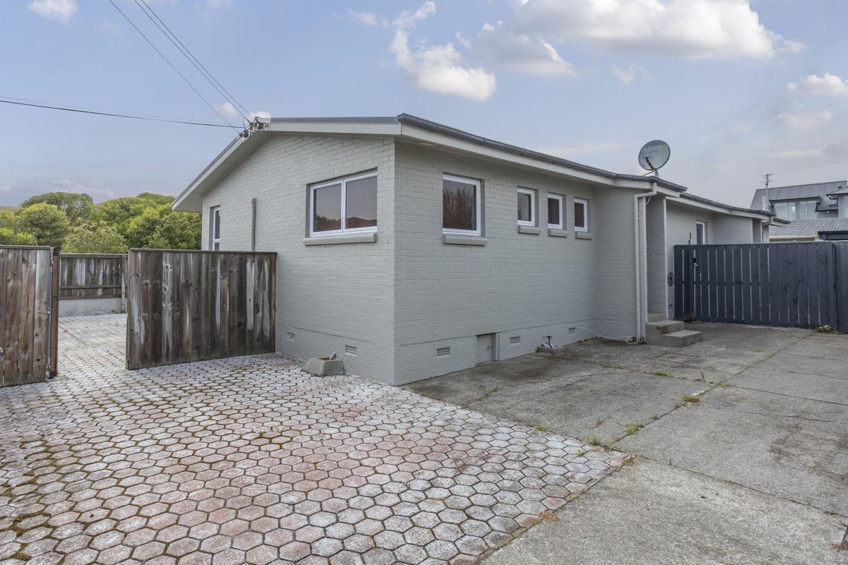1 Hood Street, New Brighton, Christchurch - Carousel 19