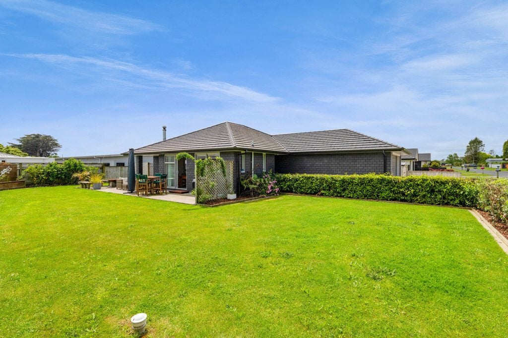9 Smith Street, Lepperton, New Plymouth - Carousel 1