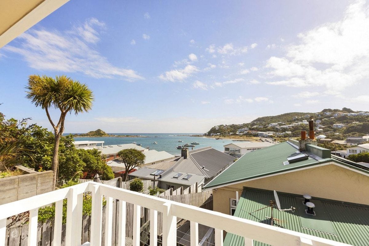 2/238 The Esplanade, Island Bay, Wellington - Carousel 2