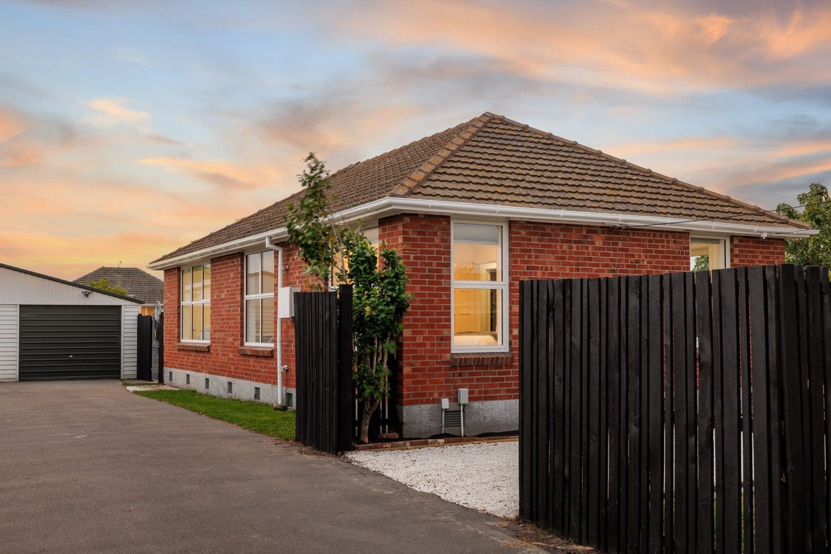 12 De Havilland Street, Hornby, Christchurch - Carousel 15