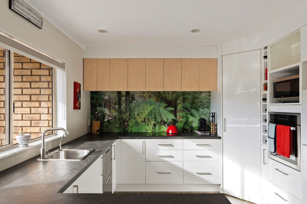 6 Island Road, Whataupoko, Gisborne - Carousel 2