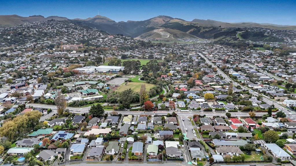 2/2 Greenpark Street, Hoon Hay, Christchurch - Carousel 9