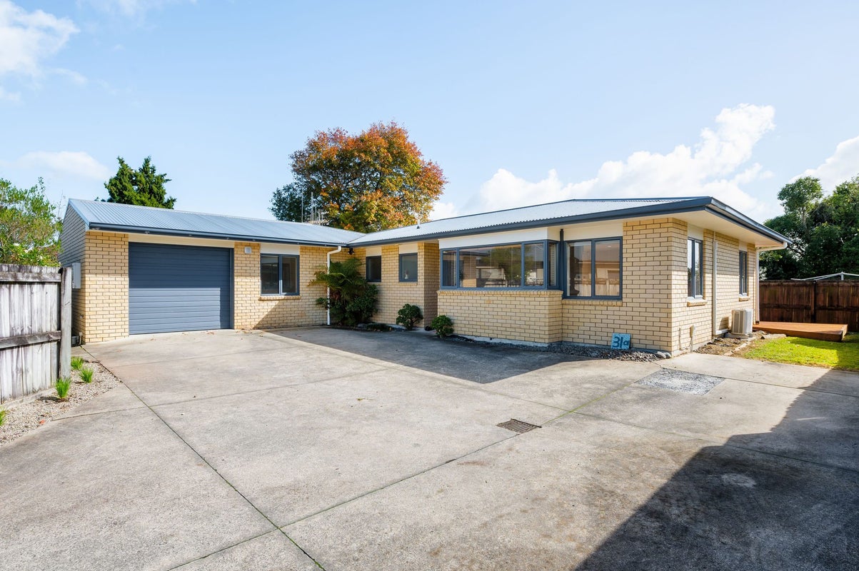 31A Portal Crescent, Beerescourt, Hamilton - Carousel 1