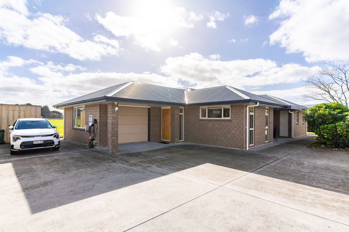 11 Lowburn Avenue, Waipu, Waipu - Carousel 24