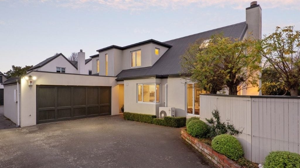 1/29 Wroxton Terrace, Merivale, Christchurch - Carousel 1