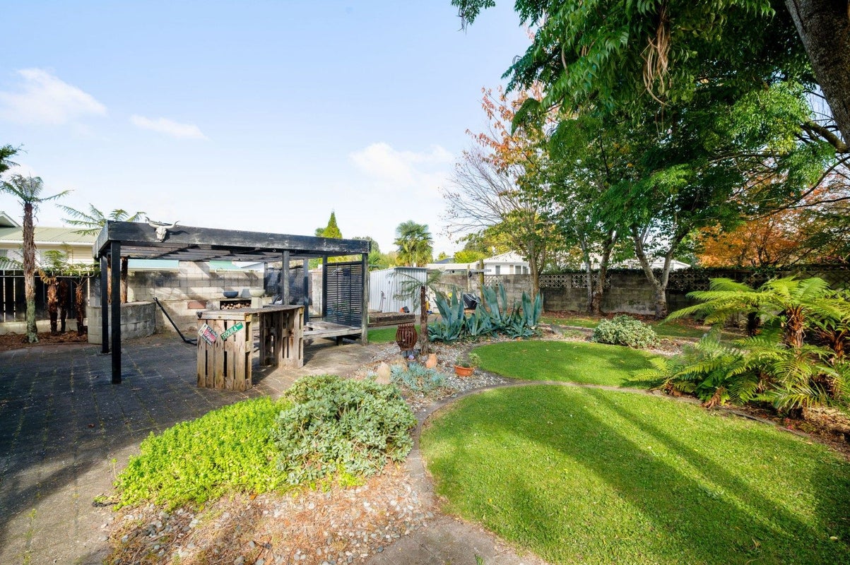9 Claremont Avenue, Chartwell, Hamilton - Carousel 2