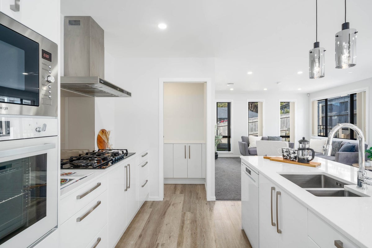 11 Topsail Way, Whitby, Porirua - Carousel 2