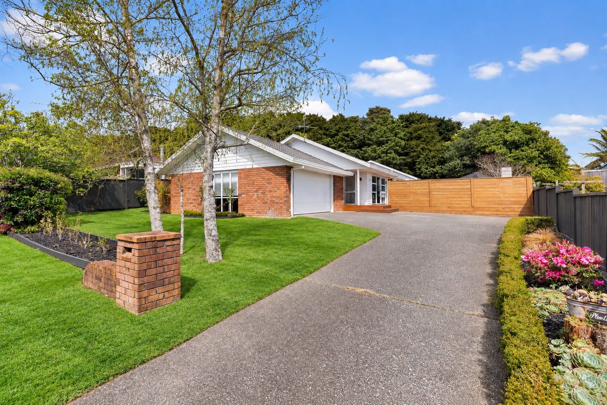 Property Valuation for 54 Kuripaka Crescent, The Gardens, Manukau City ...