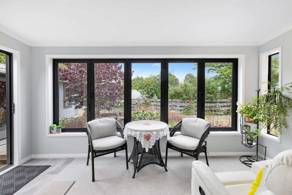 21 Grayburn Road, Elgin, Ashburton - Carousel 1