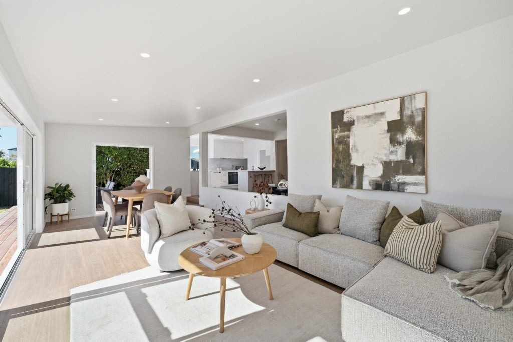 42A Old Lake Road, Narrow Neck, Auckland - Carousel 1