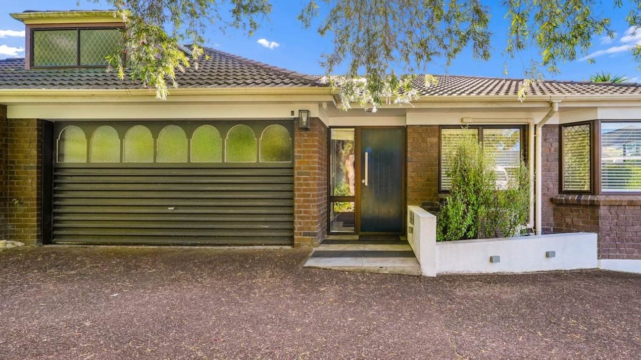 75C Waiatarua Road, Remuera, Auckland - Carousel 1