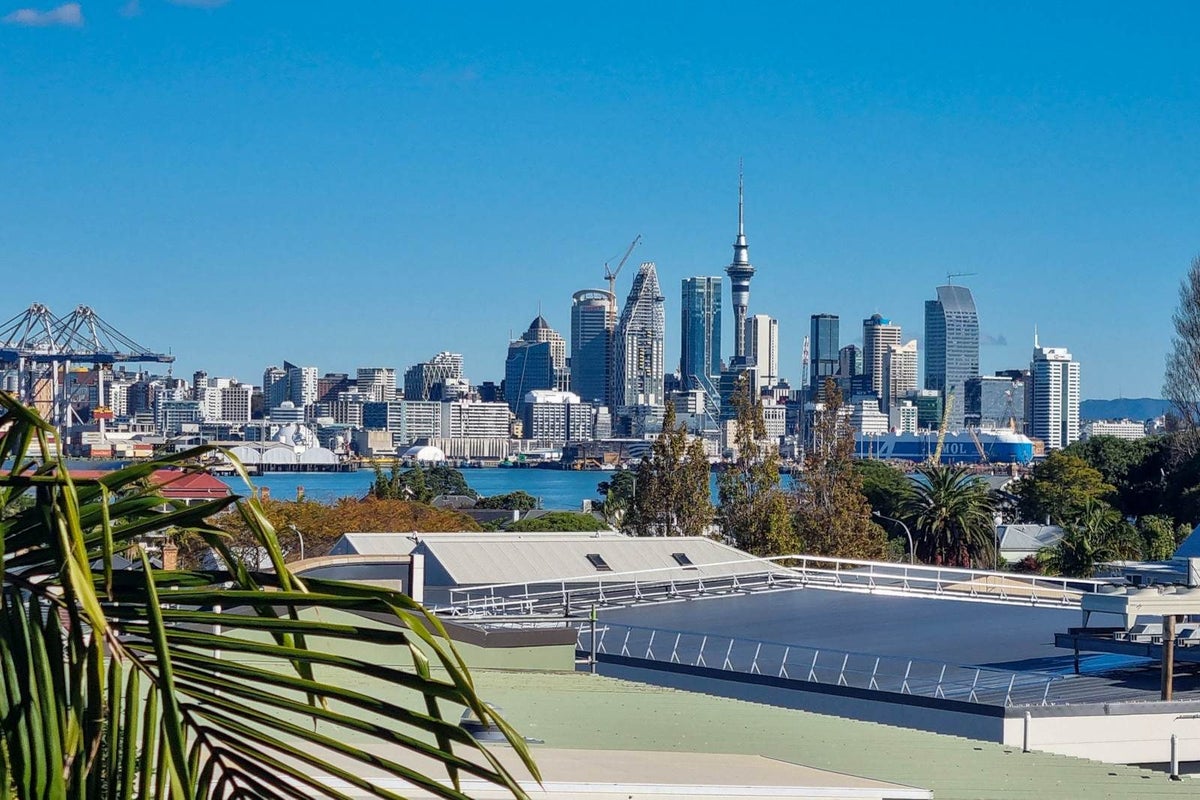 1C/105 Victoria Road, Devonport, Auckland - Carousel 2