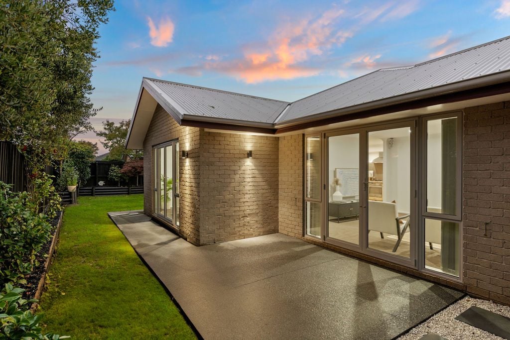 2 Rooney Place, Aidanfield, Christchurch - Carousel 17