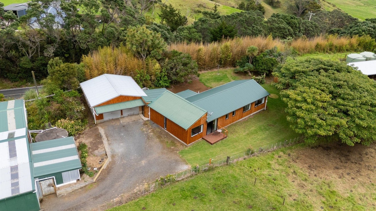 2160 Awhitu Road, Pollok, Pollok - Carousel 22