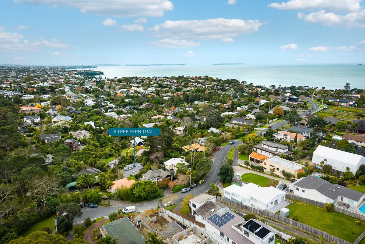 5 Tree Fern Trail, Campbells Bay, Auckland - Carousel 1