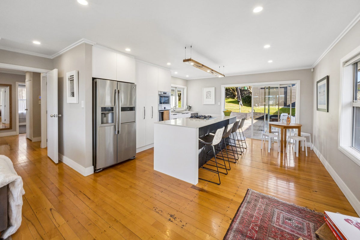 6 Epping Road, Henderson, Auckland - Carousel 2