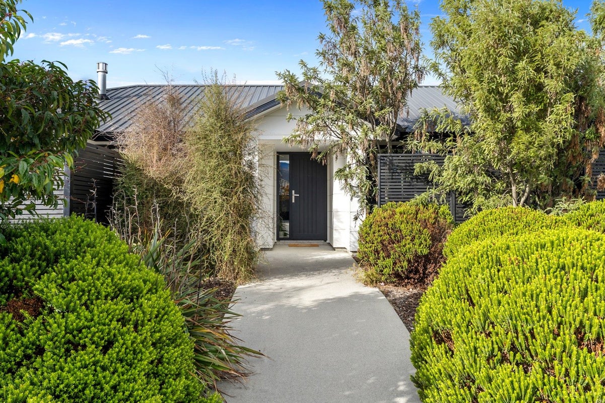 1 Myles Way, Lower Shotover, Queenstown - Carousel 21