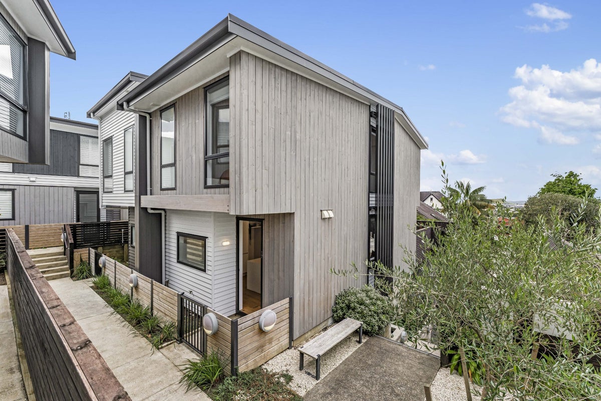 16/37 St Vincent Avenue, Remuera, Auckland - Carousel 2