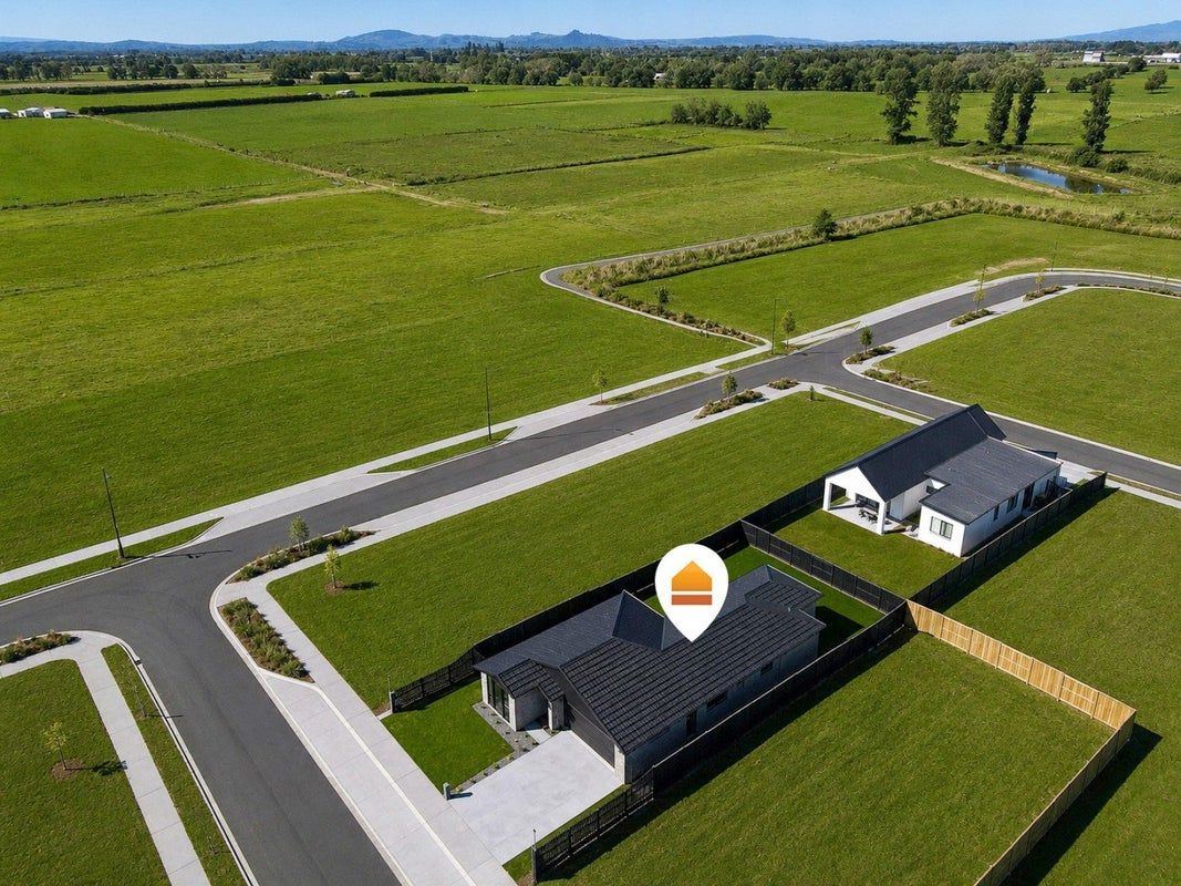 18 Tiroake Street, Ruakura, Hamilton - Carousel 25