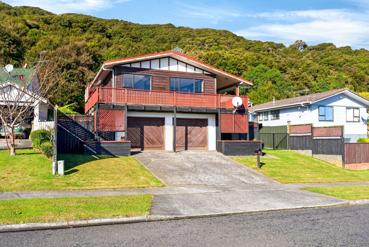 52 Antrim Crescent, Wainuiomata, Lower Hutt - Carousel 25