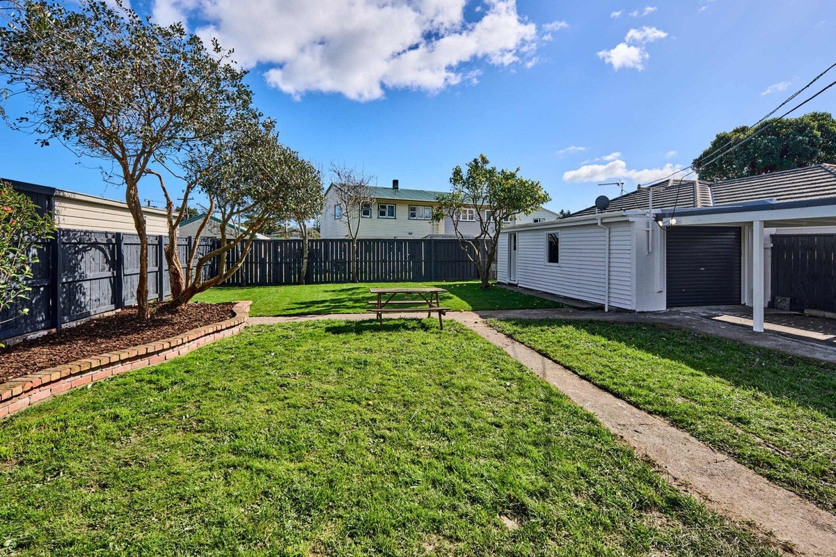 14 Waitui Crescent, Waiwhetu, Lower Hutt, Wellington - Carousel 2