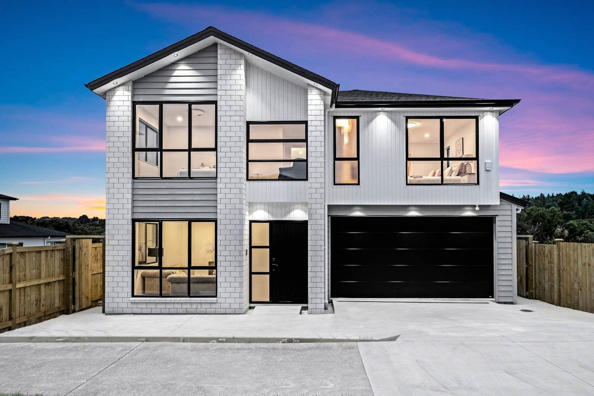 26 Castlebane Drive, Flat Bush, Auckland - Carousel 1