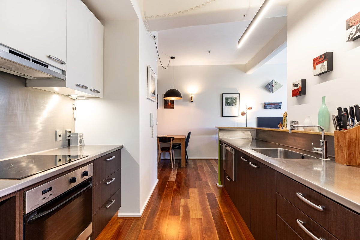 6/182 Wakefield Street, Te Aro, Wellington - Carousel 1