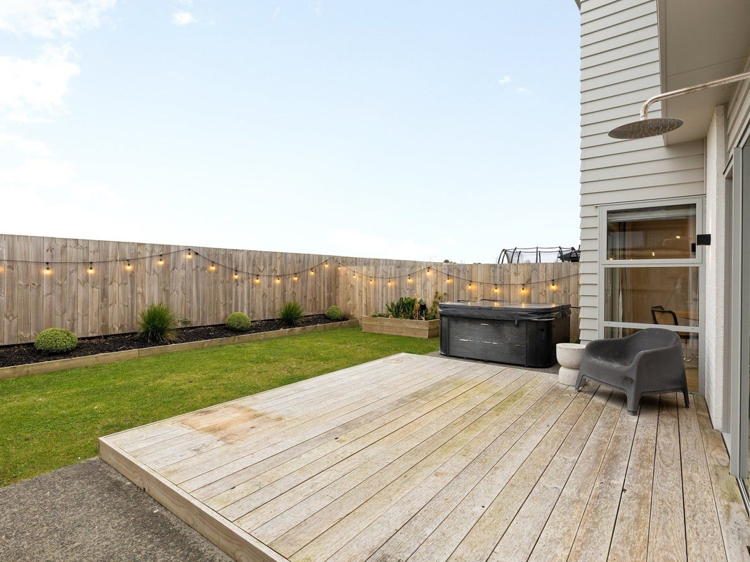 2/6 Kimbolton Street, Rototuna North, Hamilton - Carousel 3