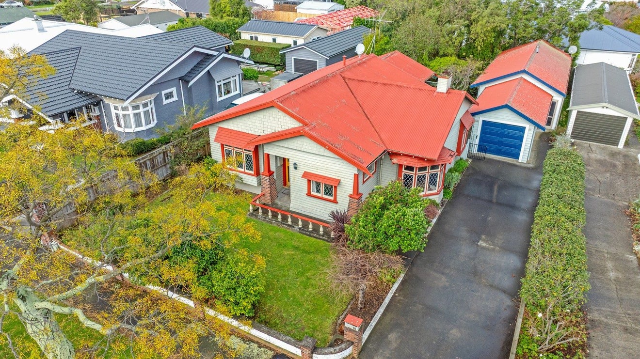 18 Argyle Avenue, Takaro, Palmerston North - Carousel 1