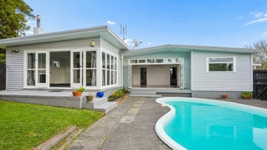 53 Greenhithe Road, Greenhithe, Auckland - Carousel 1