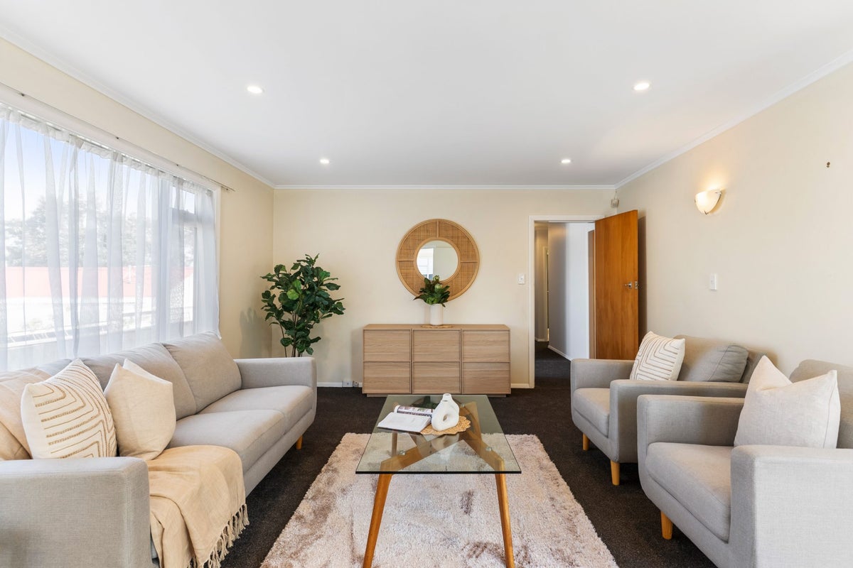 31 Dominion Park Street, Johnsonville, Wellington - Carousel 2