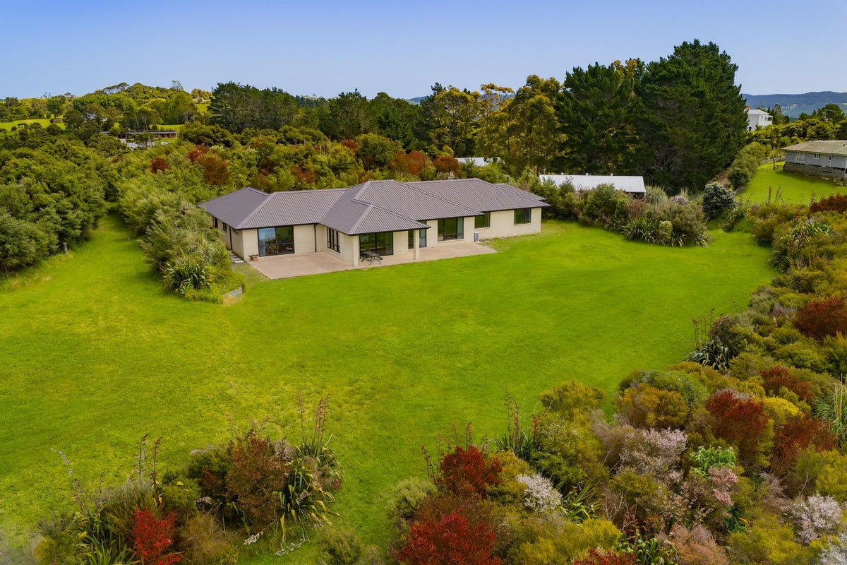 103 Mcleod Road, South Head, Helensville - Carousel 2