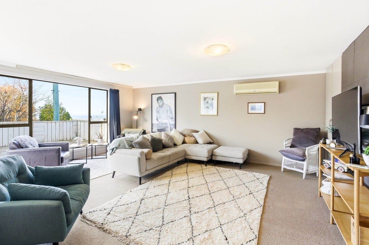 42 Lawrence Street, Mornington, Dunedin - Carousel 1