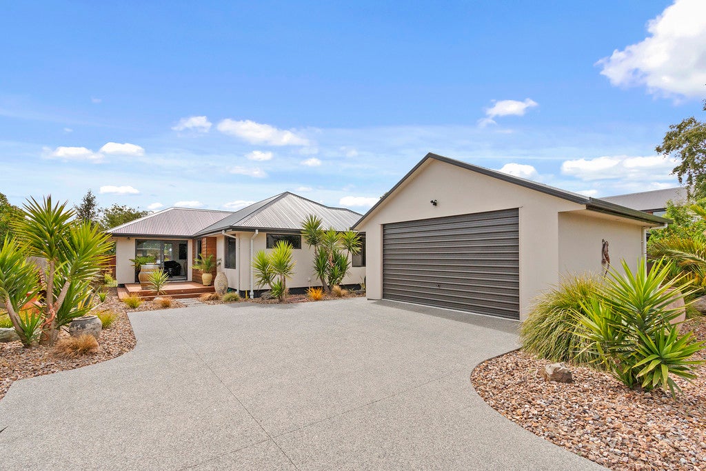 35 Woodlands Place, Aranui, Christchurch - Carousel 2