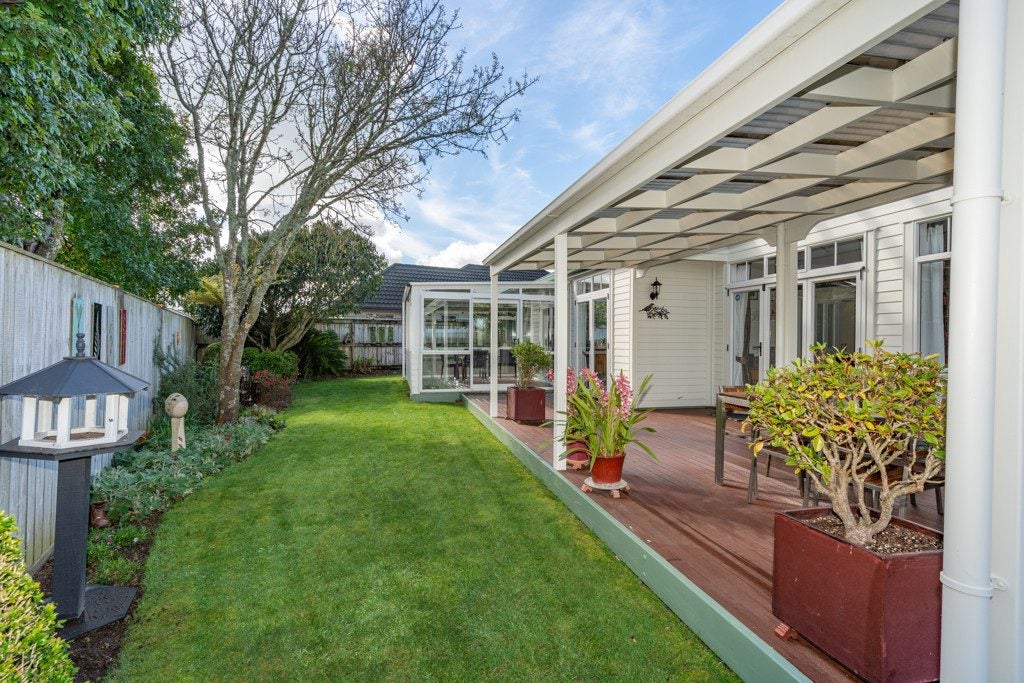 8 Sovereign Place, Rototuna North, Hamilton - Carousel 2