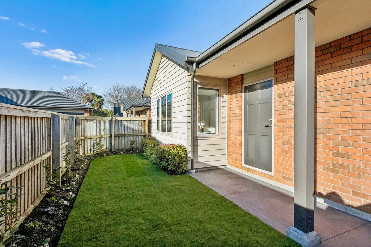 24E Collins Street, Addington, Christchurch - Carousel 1
