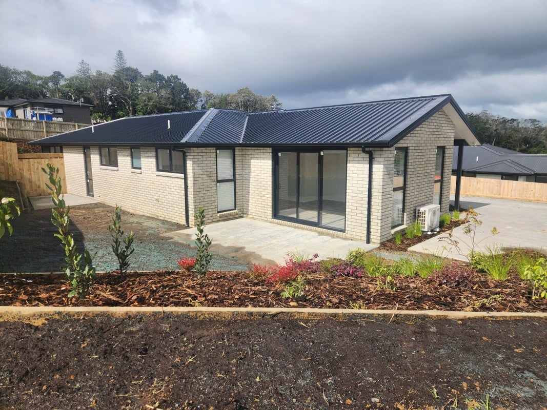 28 Royal Saint Annes Drive, Te Kamo, Whangarei - Carousel 2