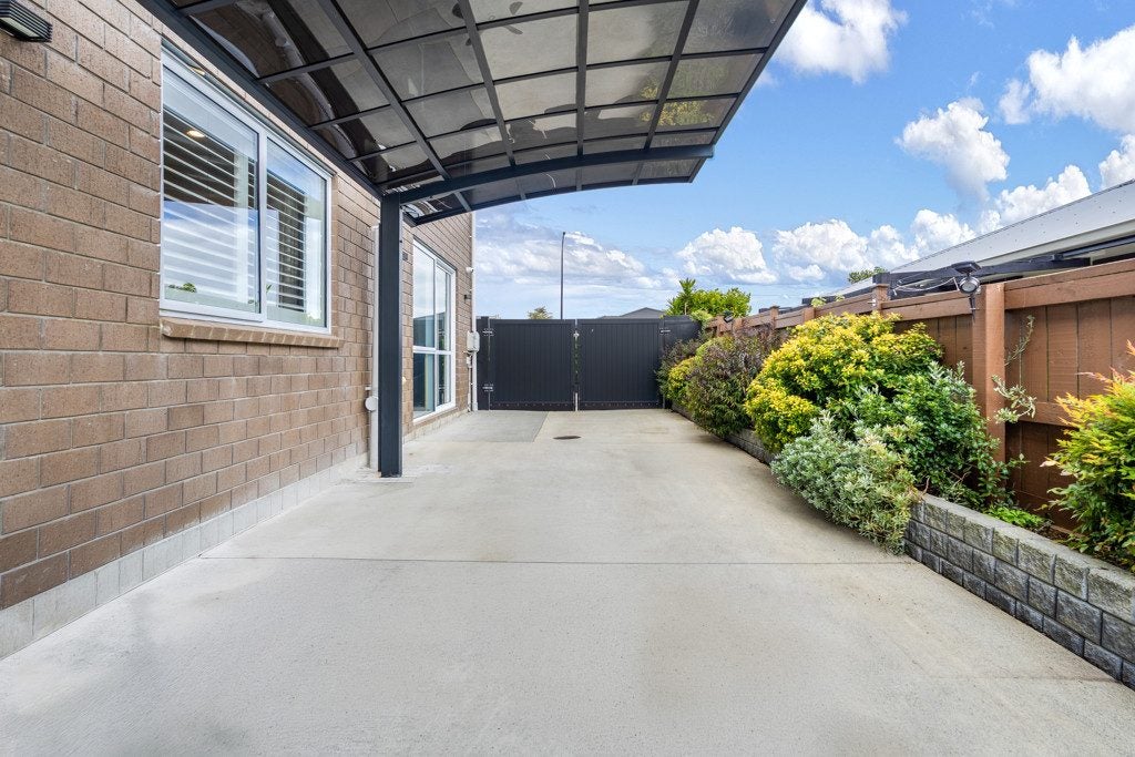 94 Pohutukawa Parade, Riverhead, Riverhead - Carousel 2