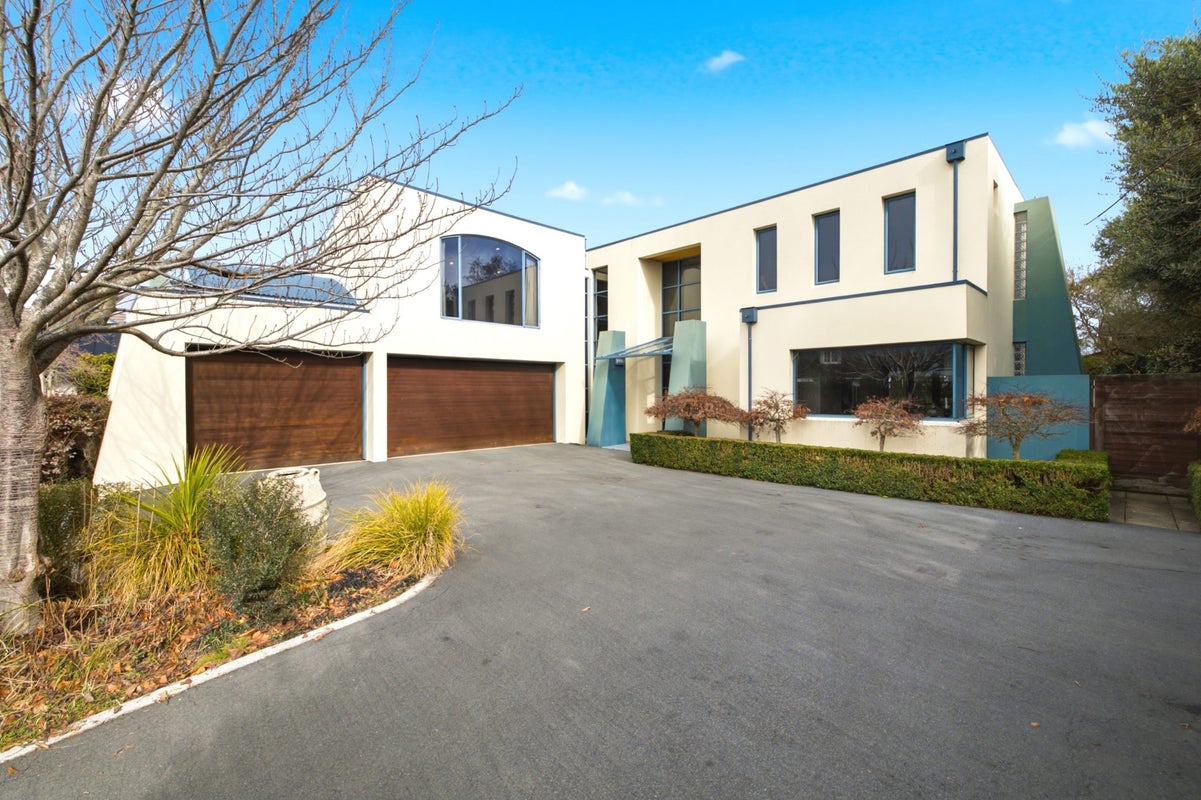 2 Renoir Lane, Ilam, Christchurch - Carousel 1