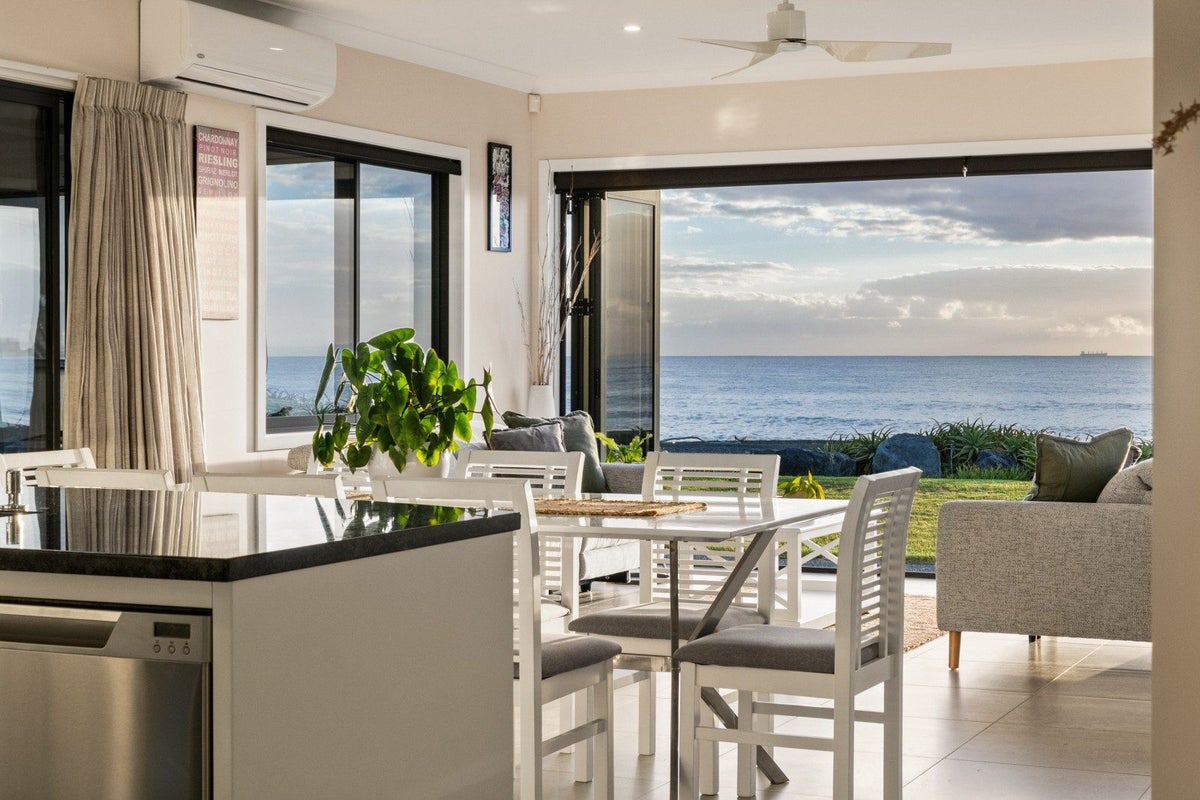 50 Ferguson Street North, Bay View, Napier - Carousel 2