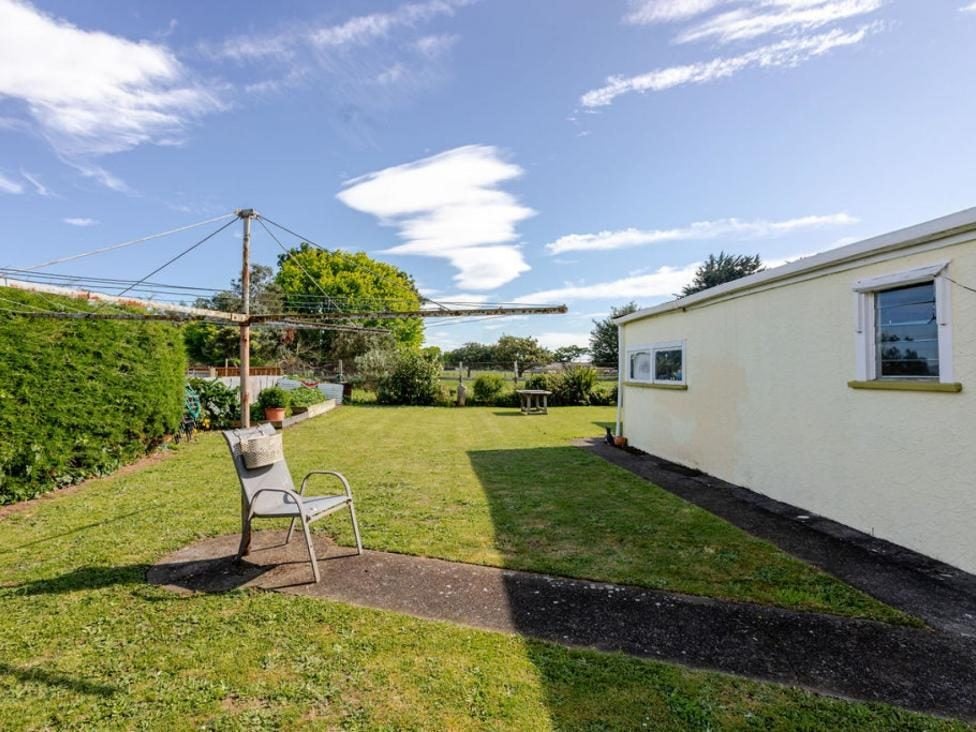 26 Victor, Dannevirke, Tararua, Manawatu / Whanganui - Carousel 13
