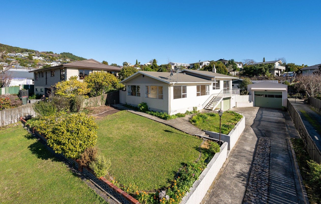 28 Churchill Avenue, Richmond, Richmond - Carousel 1