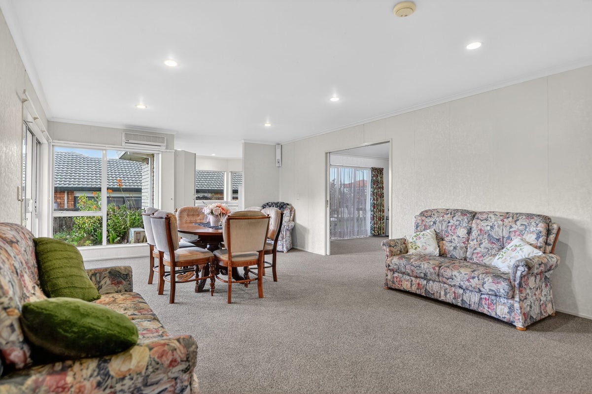 20 Glencoe Place, Nawton, Hamilton - Carousel 2