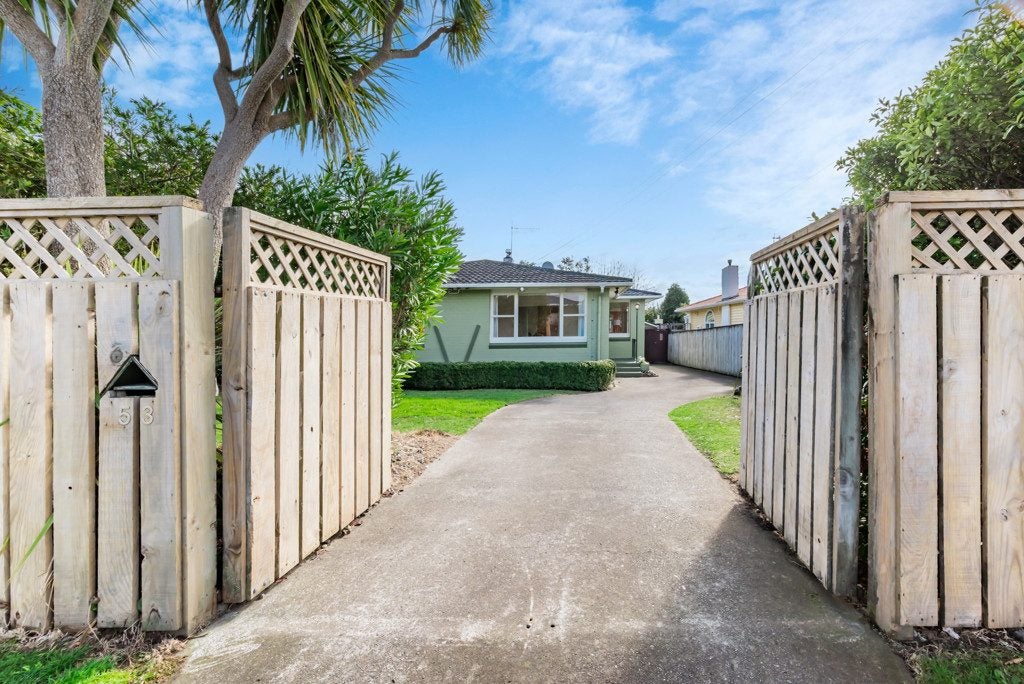 53 Gray Avenue, Paraparaumu Beach, Paraparaumu - Carousel 2
