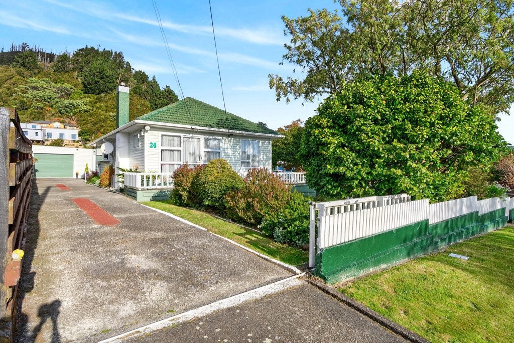 24 Thirlmere Street, Wainuiomata, Lower Hutt - Carousel 1