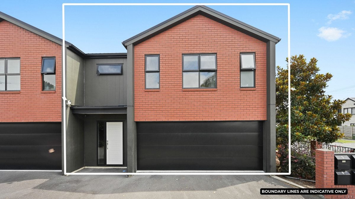 1/3 Charlemont Street, Whitiora, Hamilton - Carousel 1